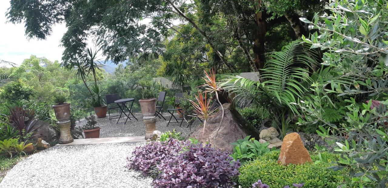 Mapleton Peaceful Provence Bnb Εξωτερικό φωτογραφία