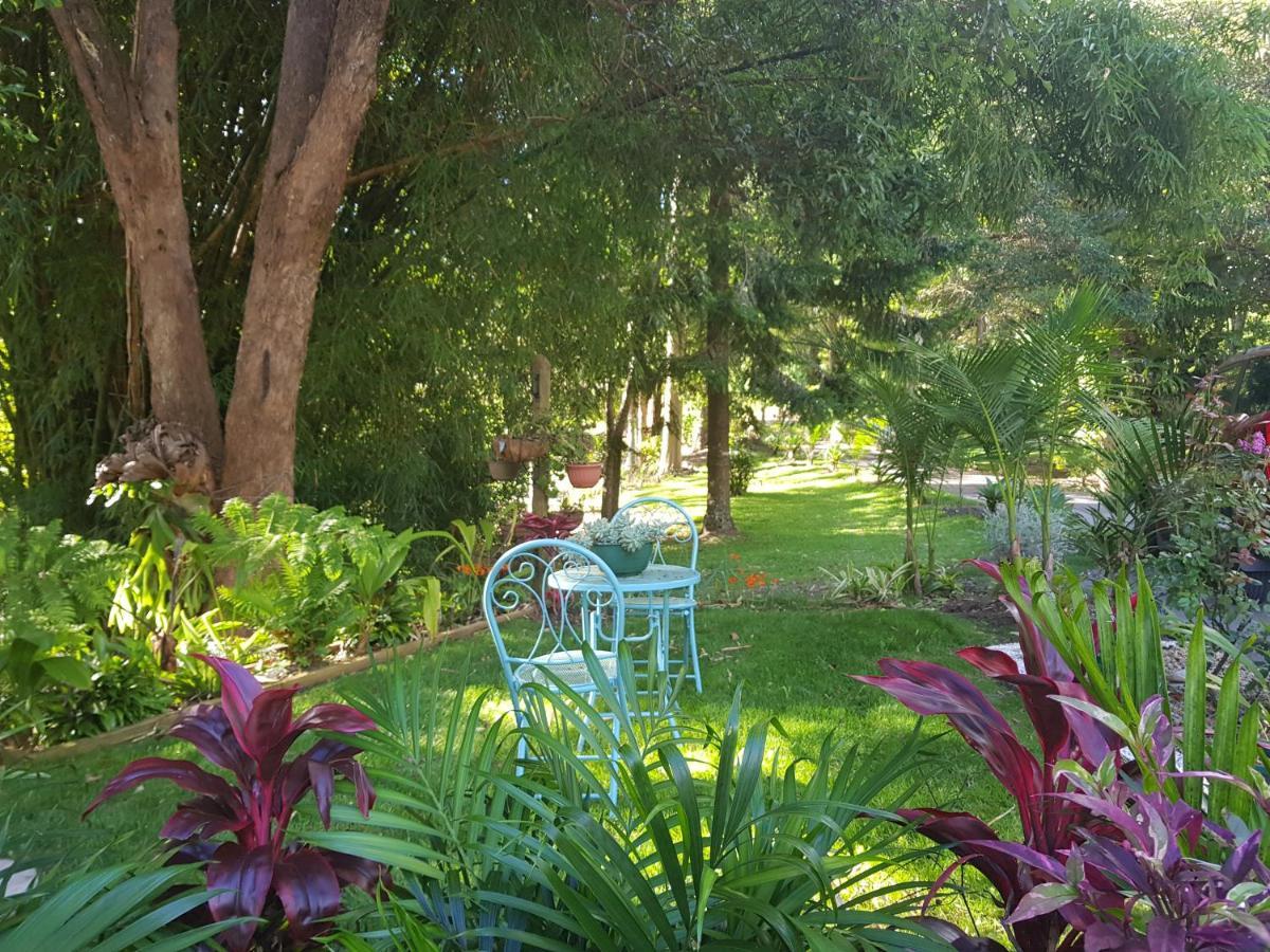 Mapleton Peaceful Provence Bnb Εξωτερικό φωτογραφία